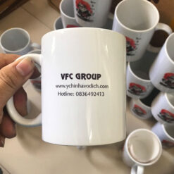 Ly sứ in hình làm quà tặng doanh nghiệp