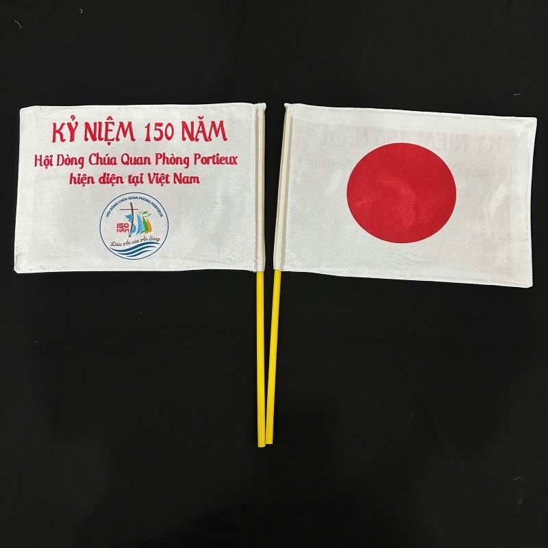 co-cam-tay-in-logo-nhat