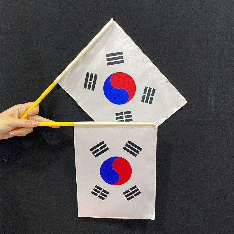 Cờ cầm tay in theo yêu cầu