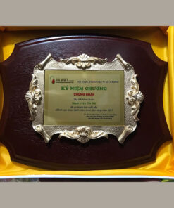 Bảng biểu dương gỗ đồng