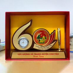 Biểu trưng gỗ số 60