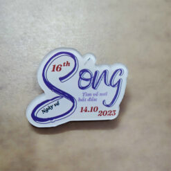 Huy hiệu mica biên dạng giá rẻ