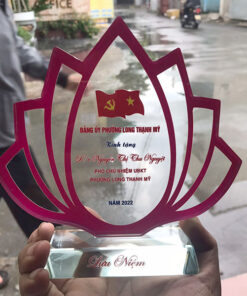 Kỷ niệm chương tặng chủ nhiệm