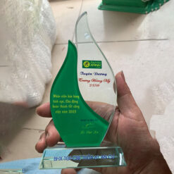 Kỷ niệm chương tặng nhân viên bán hàng xuất sắc nhất