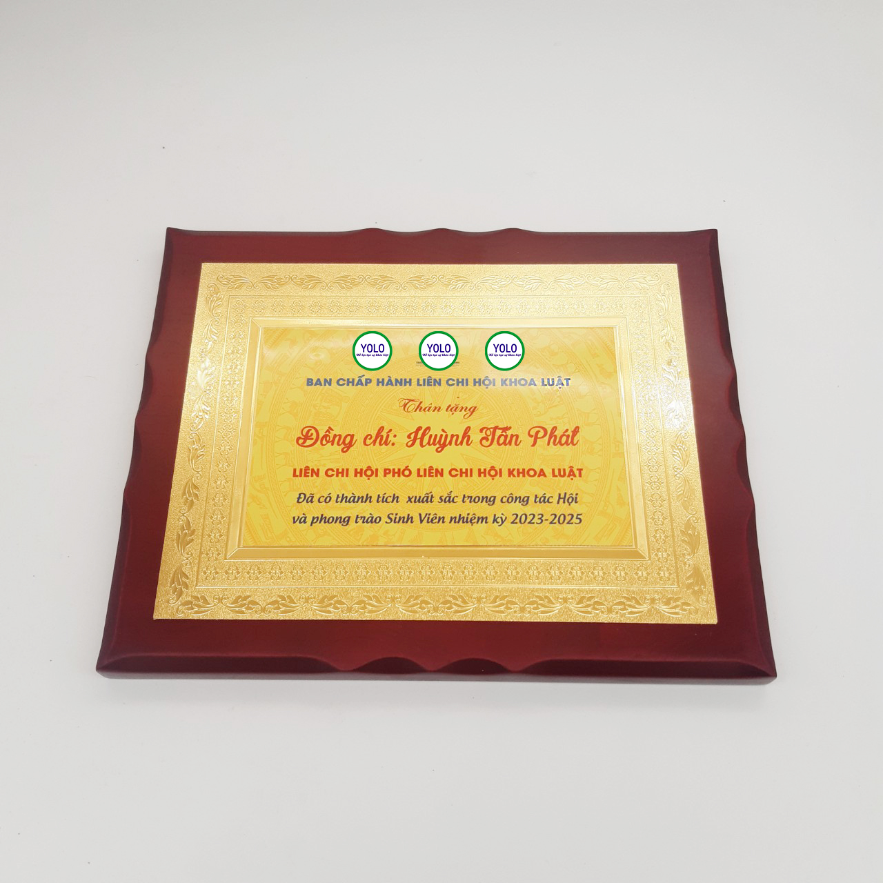 biểu trưng gỗ giá rẻ