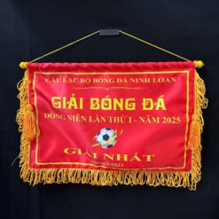 Cờ lưu niệm đá bóng câu lạc bộ 60x40cm