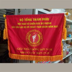 Bán cờ lưu niệm giá rẻ