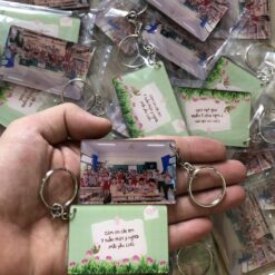 Móc khóa mica tập thể lớp