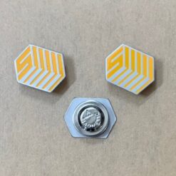 Huy hiệu kim loại nam châm hình lục giác