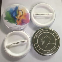 Huy hiệu nhựa tròn giá rẻ