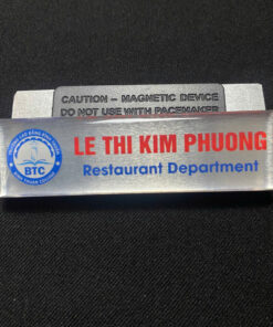 Bảng tên kim loại màu bạc