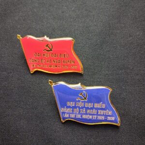 Huy hiệu kim loại