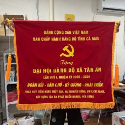 Bức trướng thêu theo yêu cầu