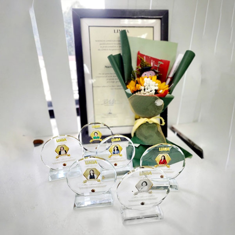 Cup vinh danh cá nhân in theo yêu cầu