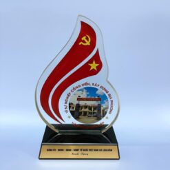 Cup vinh danh cán bộ dịp cuối năm