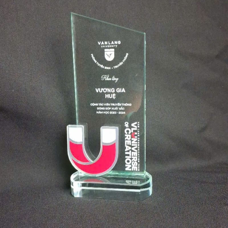 cup-thuy-tinh-gia-tot