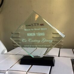 Làm kỷ niệm chương Thành phố Hồ Chí Minh