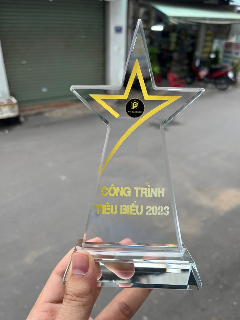 ky-niem-chuong-cong-trinh-tieu-bieu Kỷ niệm chương Year end đẹp