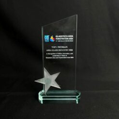 In kỷ niệm chương tuyên dương nhân viên