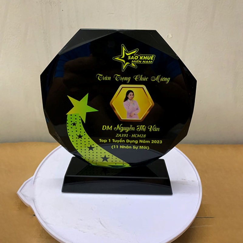 ky-niem-chuong-khen-thuong Làm kỷ niệm chương gấp thành phố Hồ Chí Minh