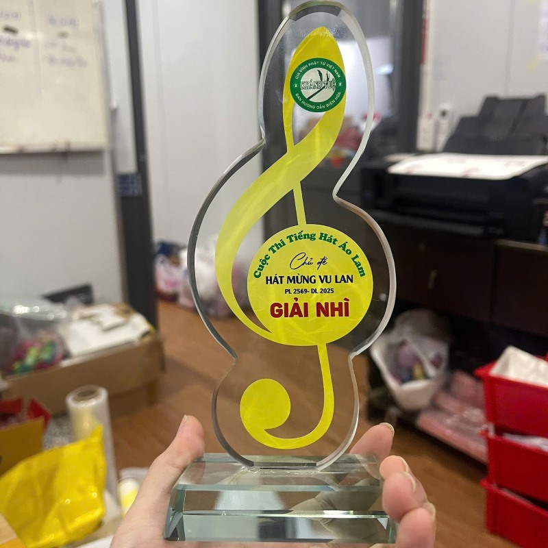 Kỷ niệm chương trao giải