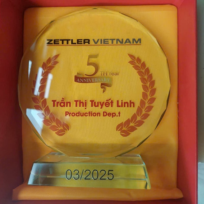 san-xuat-ky-niem-chuong-gia-re-tp-hcm