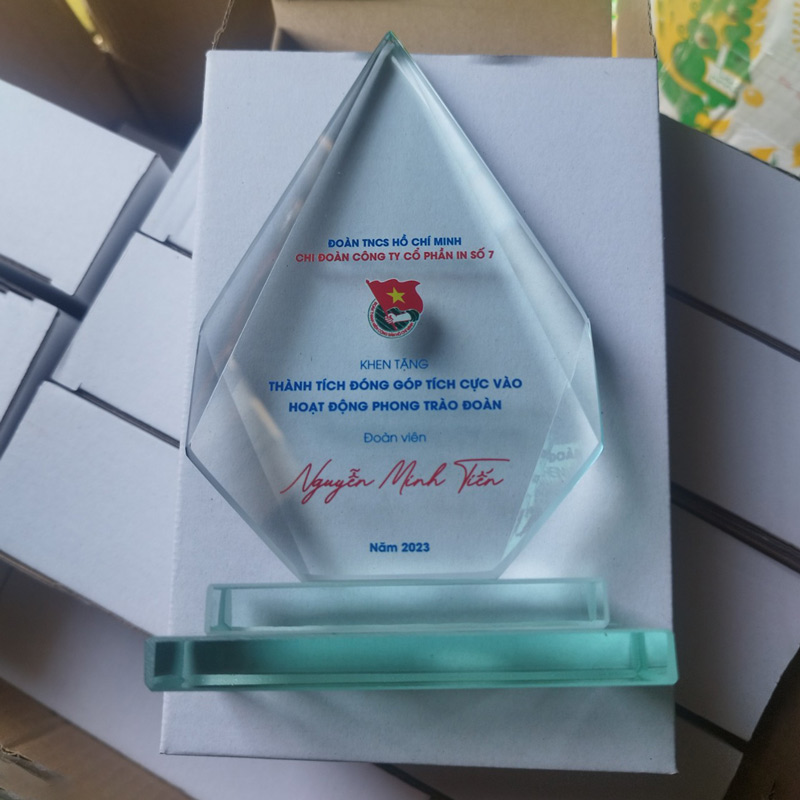 ky-niem-chuong-sinh-vien-gia-re