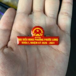 Huy hiệu kim loại cắt viền