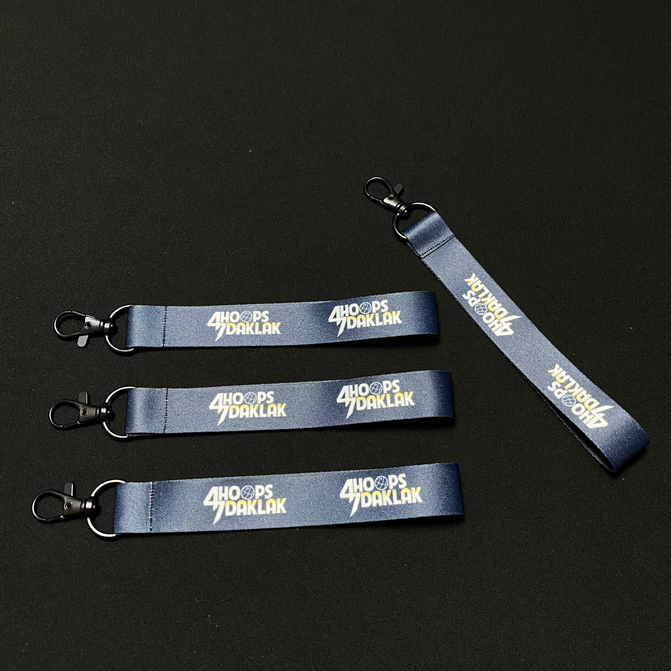 Móc khóa dây làm quà tặng 8-3