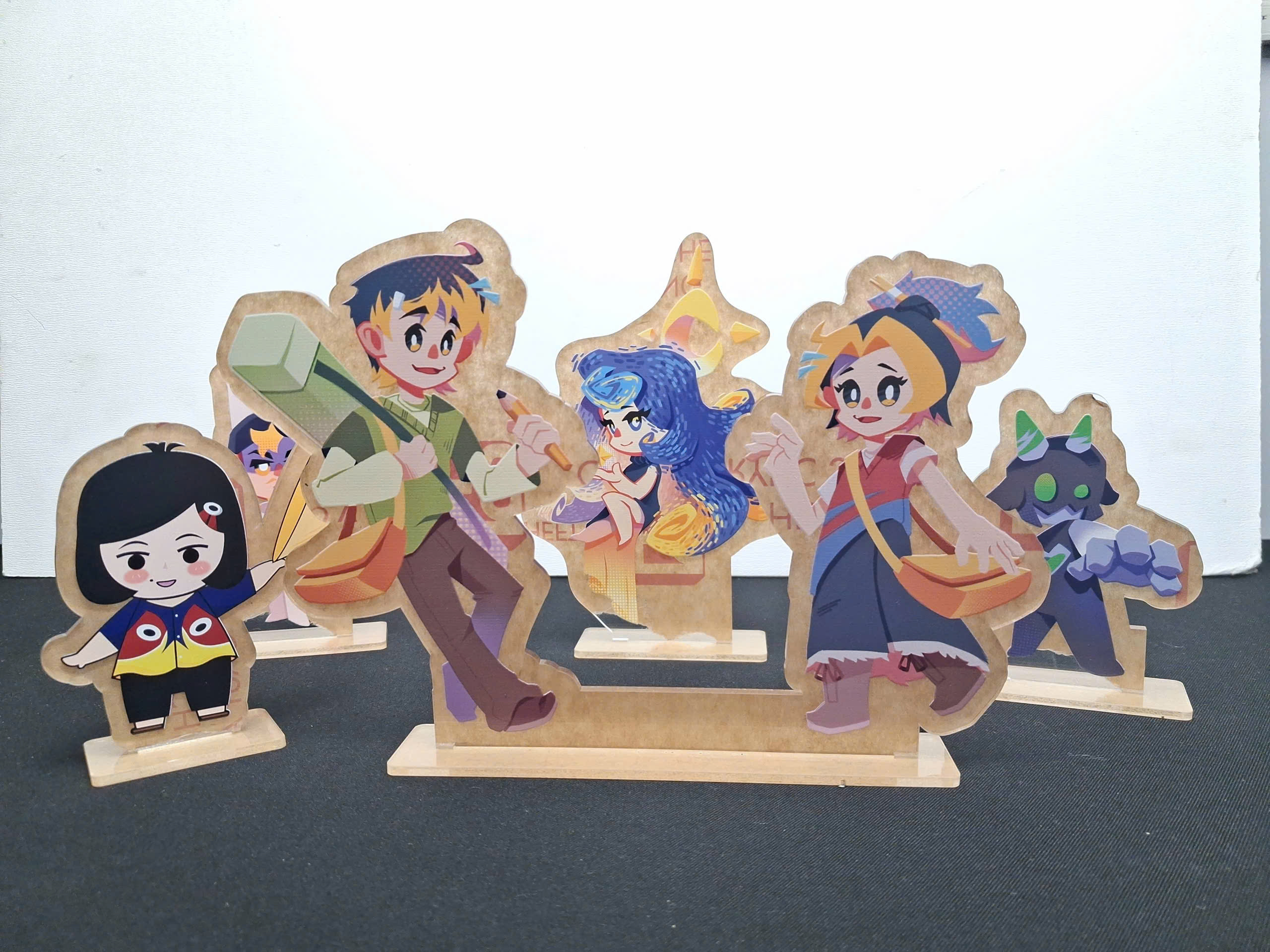 Standee cắt theo biên dạng